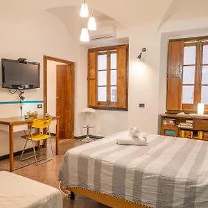 Apartment Lovingenoa Old Stone, Genua